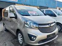 Usado Opel Vivaro S 145 CV (106 kW) 2016 Marrón Monovolumen