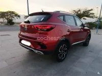Usado MG ZS Luxury 111 CV (81 kW) 2023 Rojo SUV