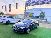 Usado VW Passat Highline 140 CV (102 kW) 2008 Gris / plata Berlina