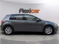 Usado VW Golf VII Advance 115 CV (84 kW) 2019 Gris Berlina