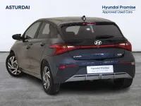 Usado Hyundai i20 84 CV (61 kW) 2025 Gris Utilitario