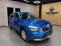 Usado Skoda Kamiq Ambition 110 CV (80 kW) 2021 Azul SUV