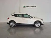 Usado Seat Arona FR 109 CV (80 kW) 2021 Blanco SUV