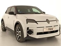 Usado Renault 5 E-Tech Techno 110 kW (150 CV) 2024 Blanco con techo negro Berlina