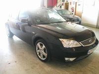 Usado Ford Mondeo Titanium 140 CV (102 kW) 2006 Negro Berlina