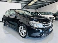 Usado Mercedes A180 Urban 122 CV (89 kW) 2014 Negro Berlina