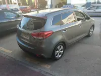 Usado Kia Carens 136 CV (100 kW) 2013 Beige Monovolumen