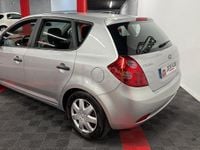Usado Kia Ceed 109 CV (80 kW) 2009 Gris / plata Utilitario
