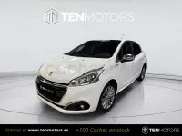 Usado Peugeot 208 Active 82 CV (60 kW) 2016 Blanco Utilitario