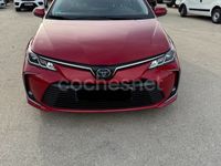 Usado Toyota Corolla Active 122 CV (89 kW) 2020 Granate Berlina
