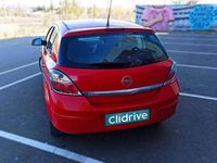 Usado Opel Astra Edition 110 CV (80 kW) 2010 Rojo Berlina