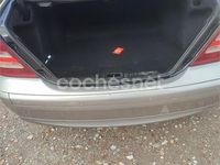 Usado Mercedes C220 Classic 143 CV (105 kW) 2004 Gris / plata Berlina