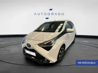 Usado Toyota Aygo X-play 72 CV (52 kW) 2019 Blanco Utilitario