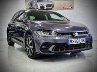 Usado VW Polo R-line 95 CV (69 kW) 2022 Gris / plata Berlina