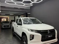 Usado Mitsubishi L200 150 CV (110 kW) 2020 Blanco Pickup/Camioneta
