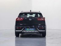 Käytetty Kia Niro 105 HP (77 kW) 2017 Musta Katumaasturi