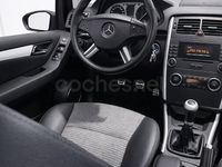 Usado Mercedes B200 140 CV (102 kW) 2007 Granate Monovolumen