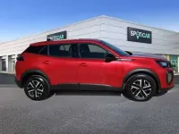 Usado Peugeot 2008 Active 102 CV (75 kW) 2023 Rojo SUV