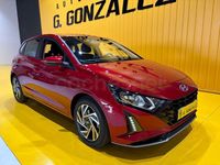 Usado Hyundai i20 101 CV (74 kW) 2024 Rojo Utilitario