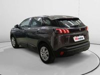 Usado Peugeot 3008 Active 132 CV (97 kW) 2022 Gris SUV