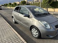 Usado Toyota Yaris 90 CV (66 kW) 2007 Gris / plata Utilitario