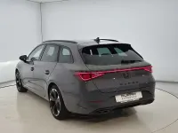 Usado Cupra Leon 190 CV (139 kW) 2023 Gris / plata Familiar