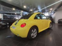Usado VW Beetle 114 CV (83 kW) 2005 Amarillo Utilitario