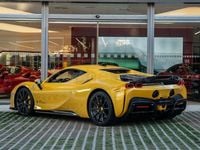Usado Ferrari SF90 1000 CV (735 kW) 2025 Amarillo Descapotable