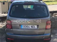 Usado VW Touran 105 CV (77 kW) 2007 Gris / plata Monovolumen
