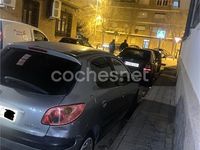 Usado Peugeot 206 70 CV (51 kW) 2003 Gris / plata Berlina