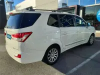 Usado SsangYong Rodius Limited 155 CV (114 kW) 2015 Blanco Monovolumen