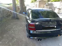 Usado Opel Astra Edition 100 CV (73 kW) 2003 Negro Berlina