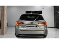 Usado Toyota Corolla Active 122 CV (89 kW) 2021 Plateado Familiar