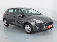 Usado Ford Fiesta Trend+ 86 CV (63 kW) 2018 Gris Utilitario