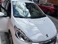 Usado Peugeot 208 Style 100 CV (73 kW) 2017 Blanco Utilitario