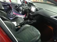Usado Peugeot 2008 GT-line 120 CV (88 kW) 2018 Rojo SUV
