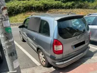 Usado Opel Zafira Elegance 99 CV (72 kW) 2003 Gris Monovolumen