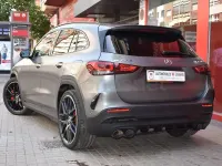 Usado Mercedes GLA45 AMG 421 CV (309 kW) 2021 Gris / plata SUV