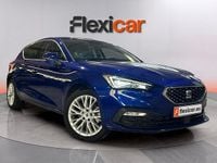 Usado Seat Leon XCELLENCE 150 CV (110 kW) 2021 Azul Berlina