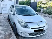 Usado Renault Grand Scénic II Privilege 130 CV (95 kW) 2009 Gris / plata Monovolumen