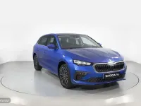 Usado Skoda Scala Selection 150 CV (110 kW) 2025 Azul Utilitario