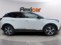 Usado Peugeot 3008 Allure 131 CV (96 kW) 2017 Blanco SUV