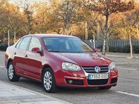 Usado VW Jetta Edition 105 CV (77 kW) 2009 Rojo Berlina