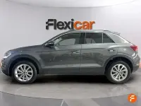 Usado VW T-Roc 110 CV (80 kW) 2024 Gris SUV