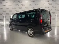 Usado Renault Trafic 125 CV (91 kW) 2016 Negro Monovolumen
