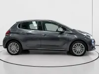 Usado Peugeot 208 Allure 100 CV (73 kW) 2016 Gris Utilitario