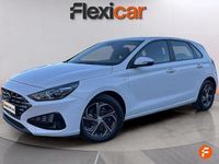 Usado Hyundai i30 120 CV (88 kW) 2023 Blanco