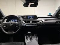 Usado Lexus UX Business Edition 184 CV (135 kW) 2022 Verde SUV