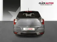 Usado SsangYong Tivoli 135 CV (99 kW) 2024 Gris / plata SUV
