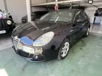 Usado Alfa Romeo Giulietta Distinctive 105 CV (77 kW) 2012 Marrón Utilitario